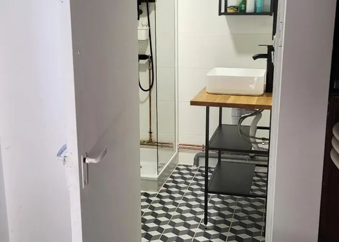 Mimi Fanguet's House 1696 Dorres